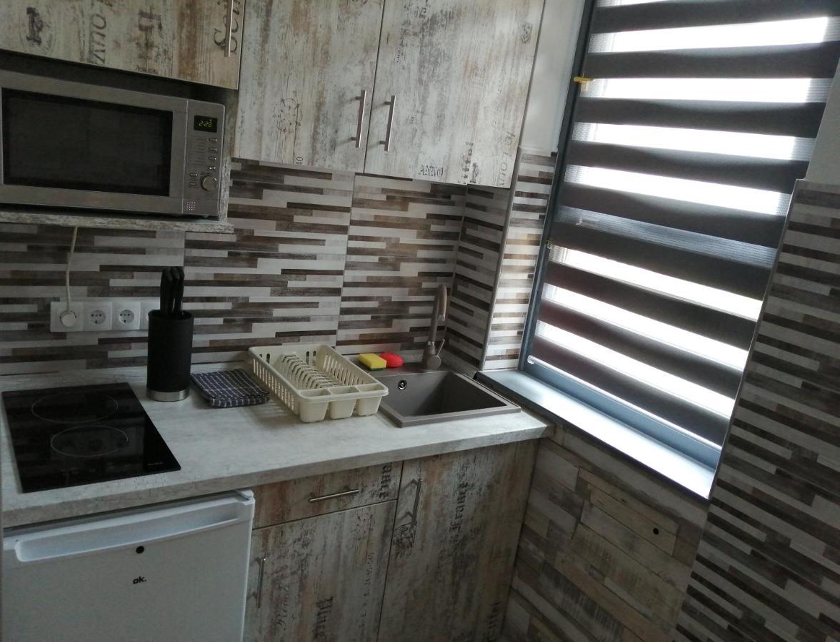 Illaberek Apartmanok ไฮจ์ดุสโซบอสโล ภายนอก รูปภาพ