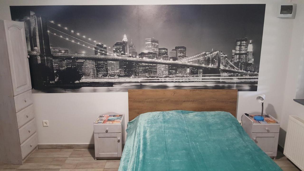 Illaberek Apartmanok ไฮจ์ดุสโซบอสโล ภายนอก รูปภาพ
