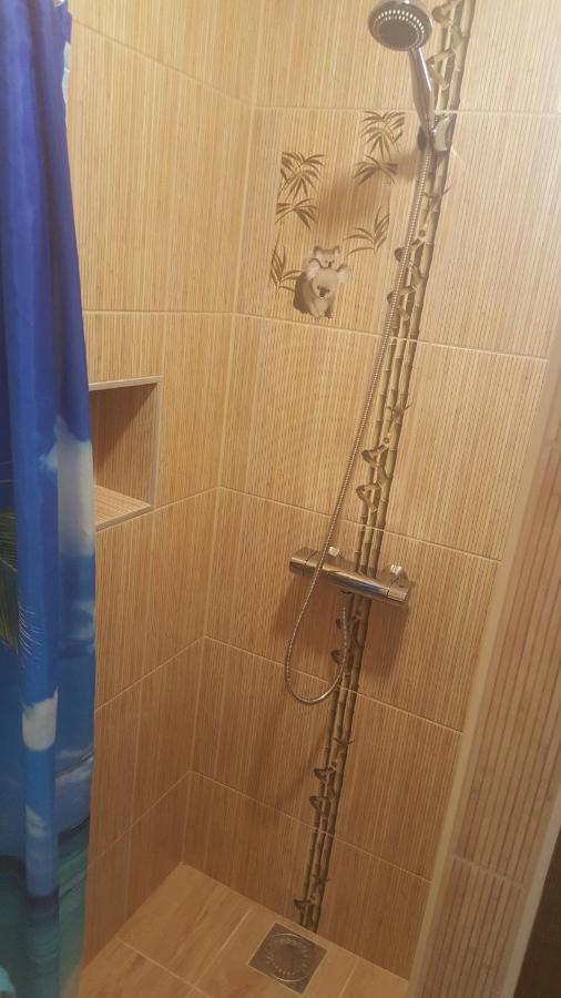 Illaberek Apartmanok ไฮจ์ดุสโซบอสโล ภายนอก รูปภาพ